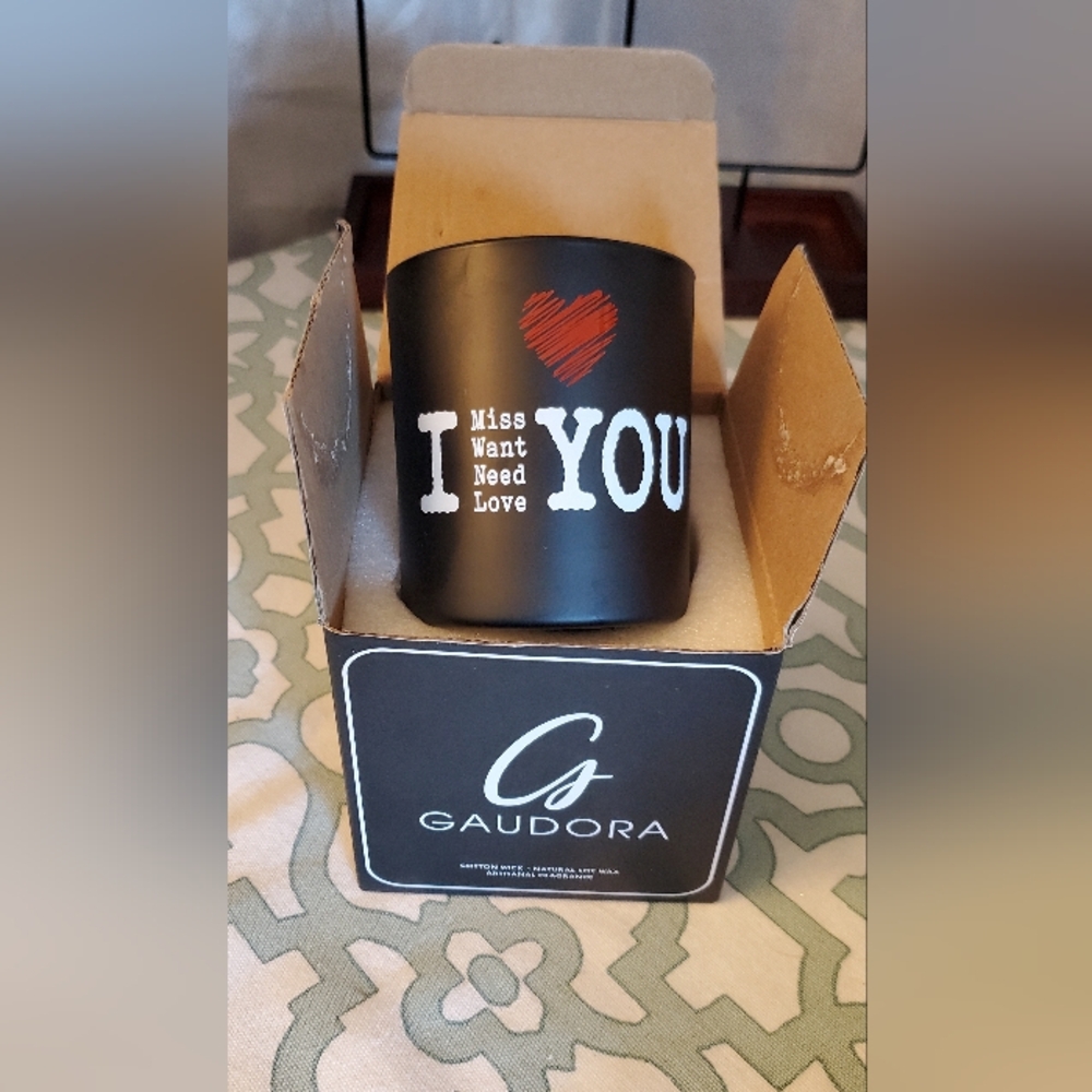 Gaudora Lavender Scent Black Candle Holder (I Love You)